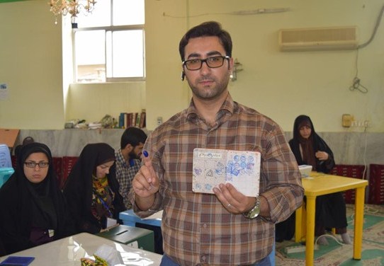 مردم مازندران در حال تعیین سرنوشت دو کرسیِ بهارستان+تصاویر